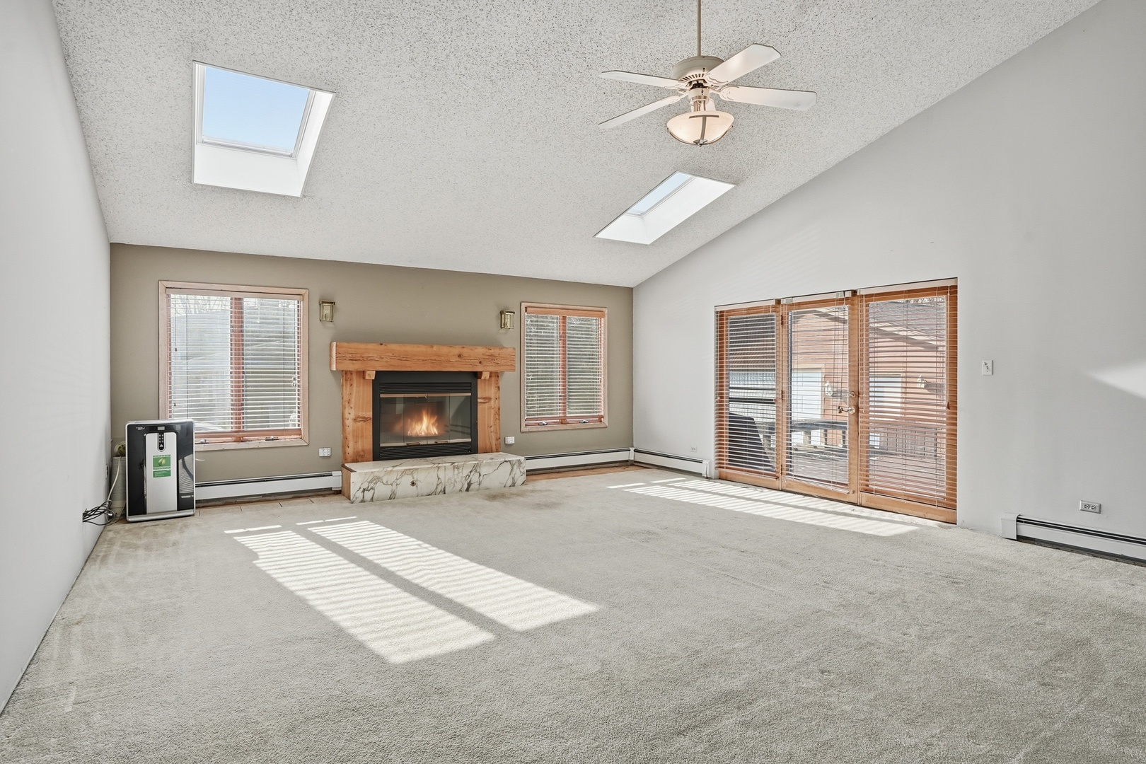 11250 Dineff Road, Lemont, IL 60439