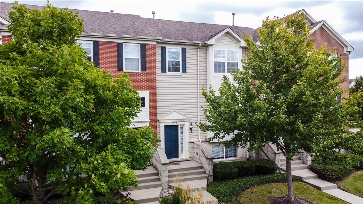 233 Jackson Street, Gilberts, IL 60136