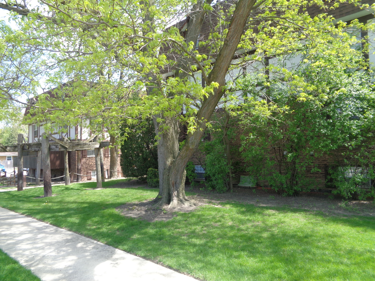 9435 86th Court #3E, Hickory Hills, IL 60457