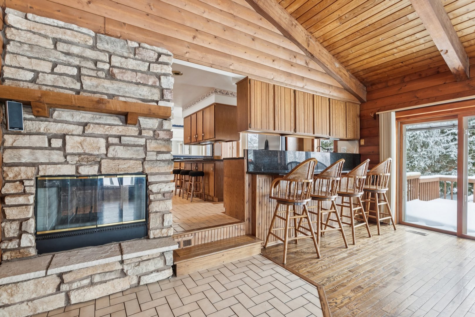 10N800 Muirhead Road, Elgin, IL 60124