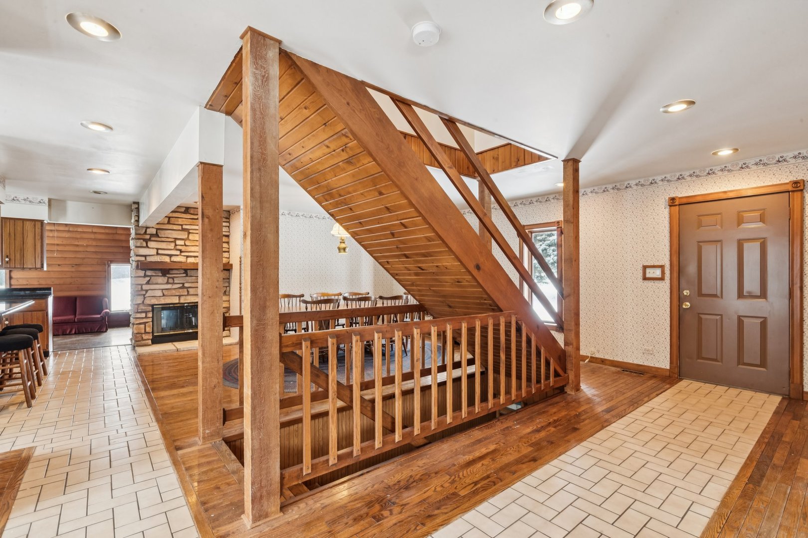 10N800 Muirhead Road, Elgin, IL 60124