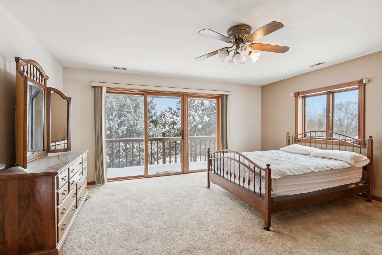 10N800 Muirhead Road, Elgin, IL 60124