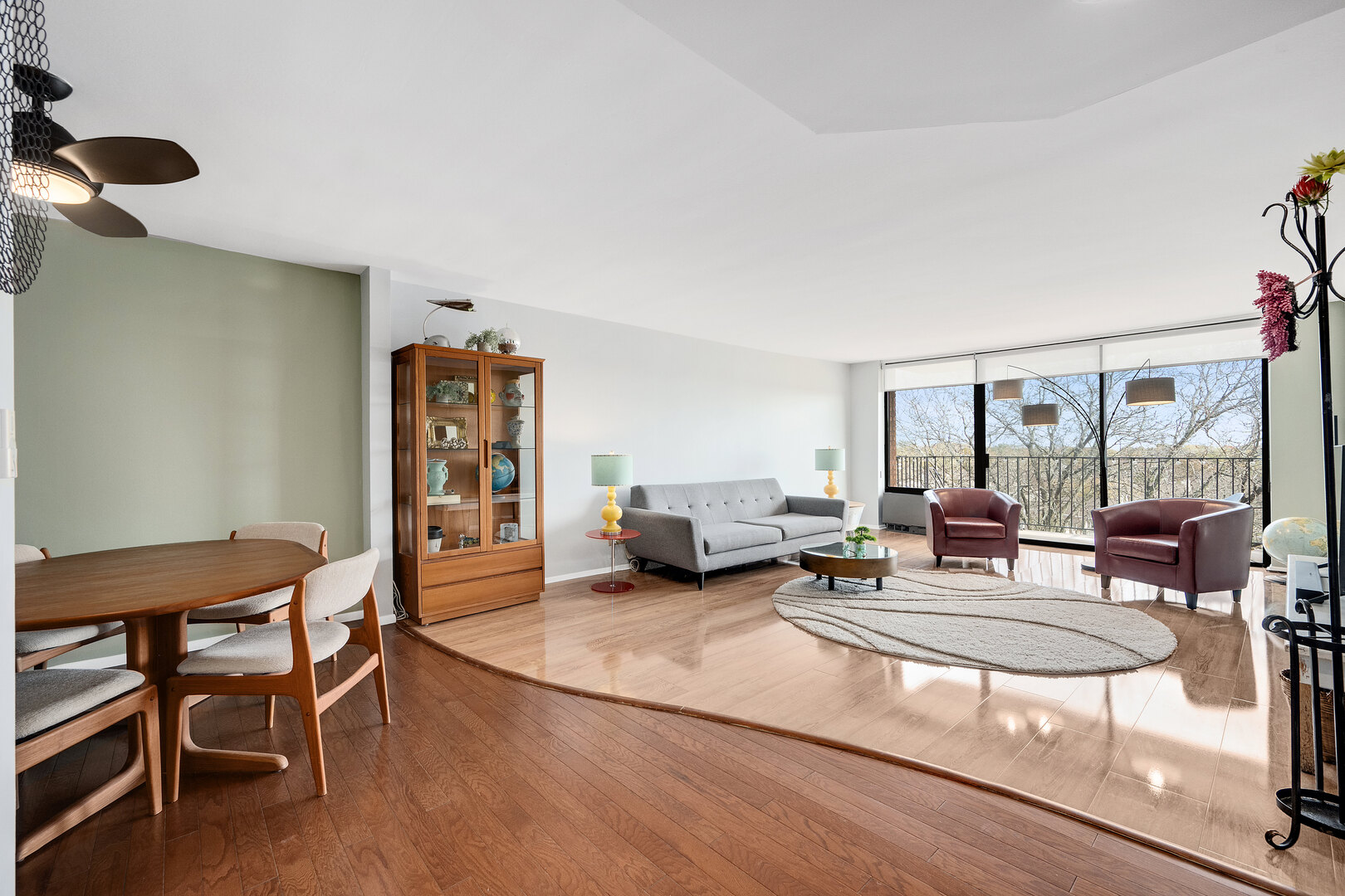 2000 Saint Regis Drive #6B, Lombard, IL 60148