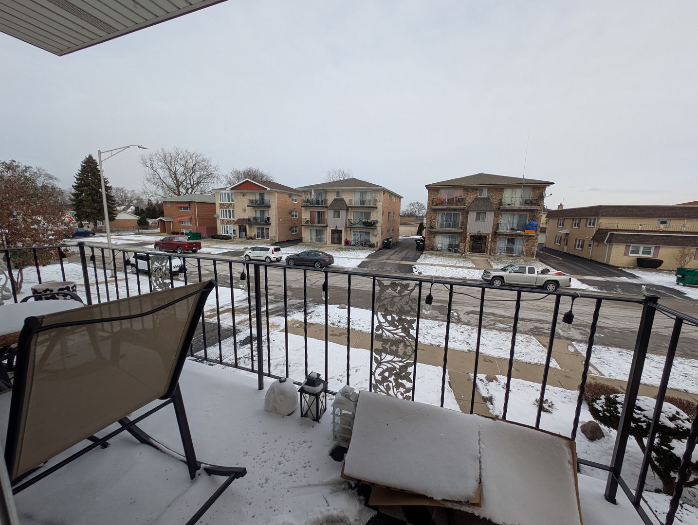 7840 Normandy Avenue #2N, Burbank, IL 60459
