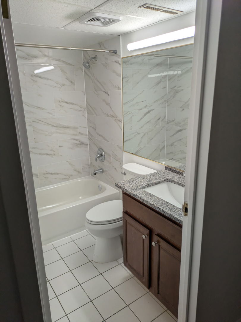 3220 Sanders Road #3B, Northbrook, IL 60062