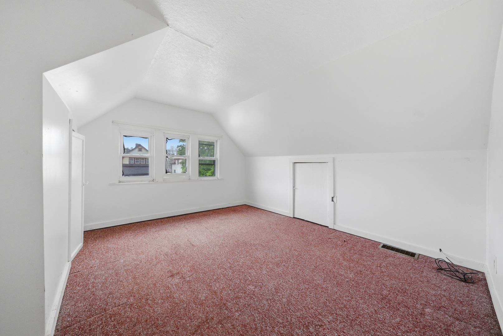 814 S 11th Avenue, Maywood, IL 60153