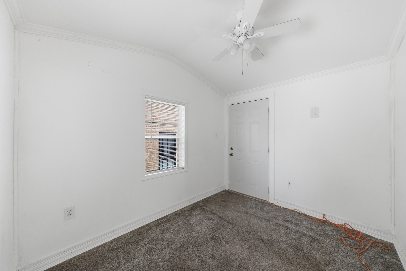814 S 11th Avenue, Maywood, IL 60153
