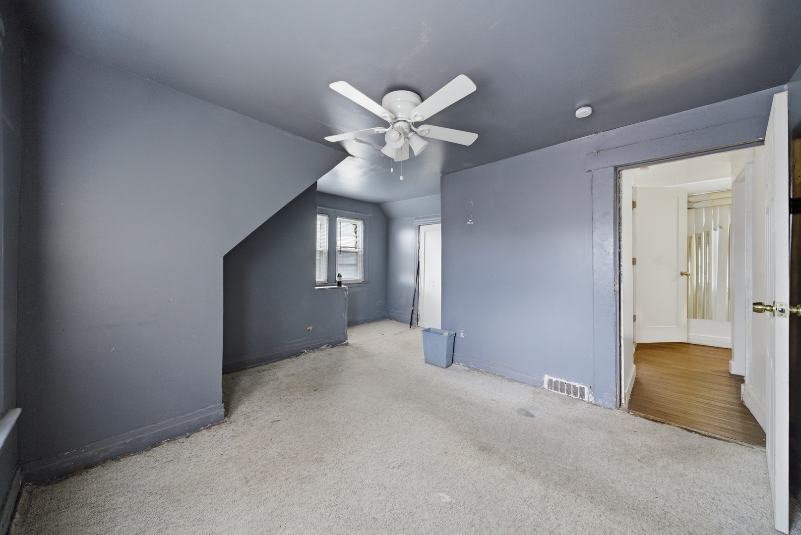 814 S 11th Avenue, Maywood, IL 60153