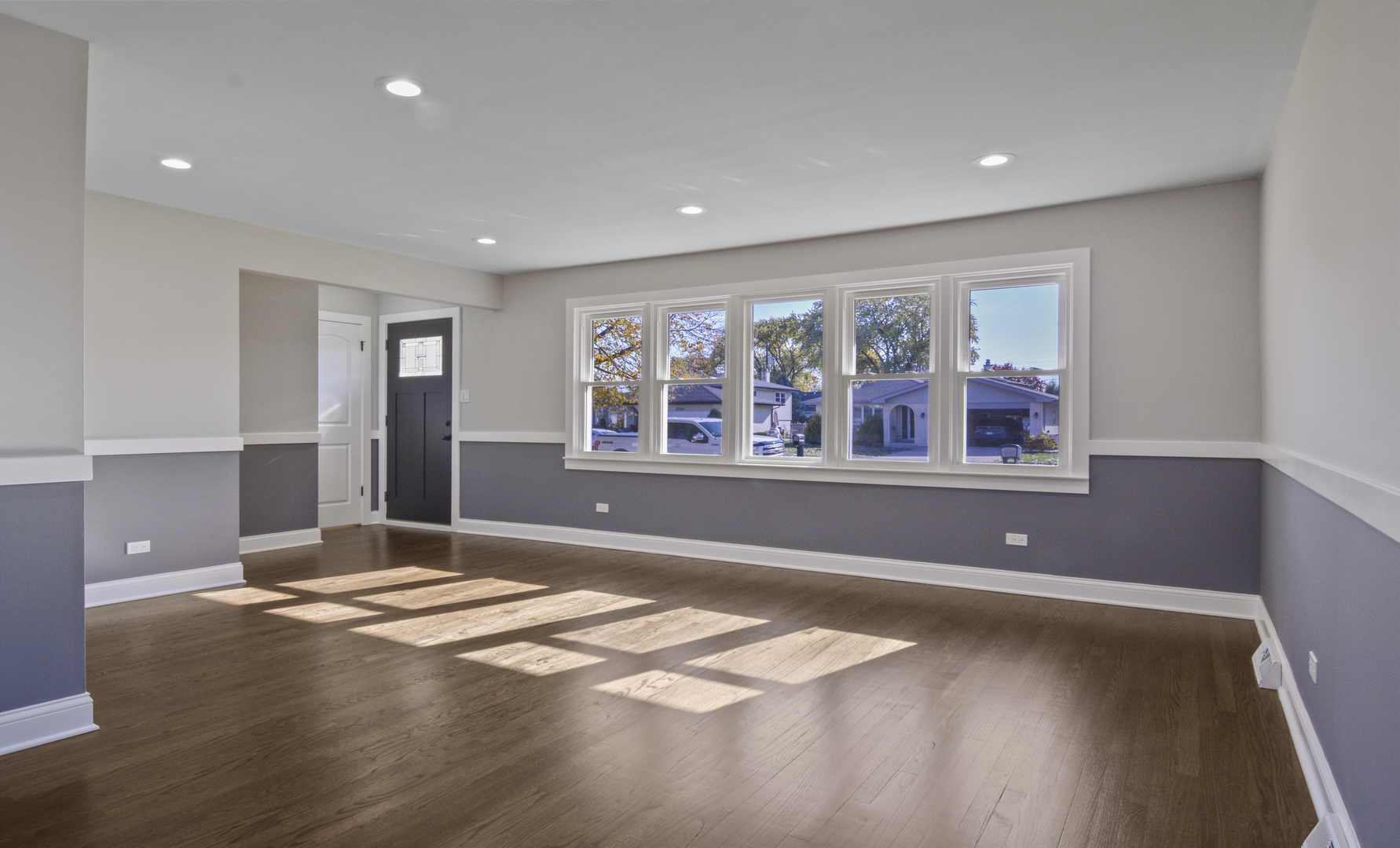 5748 W 89th Place, Oak Lawn, IL 60453