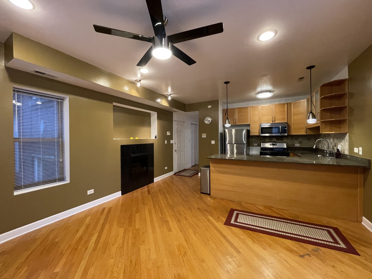 6938 S Dorchester Avenue #2, Chicago, IL 60637