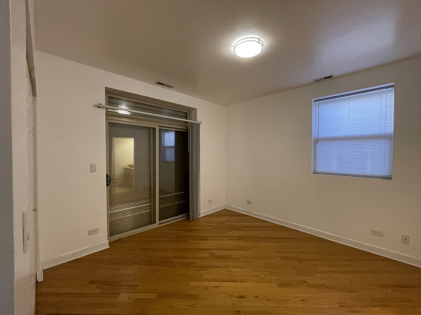 6938 S Dorchester Avenue #2, Chicago, IL 60637