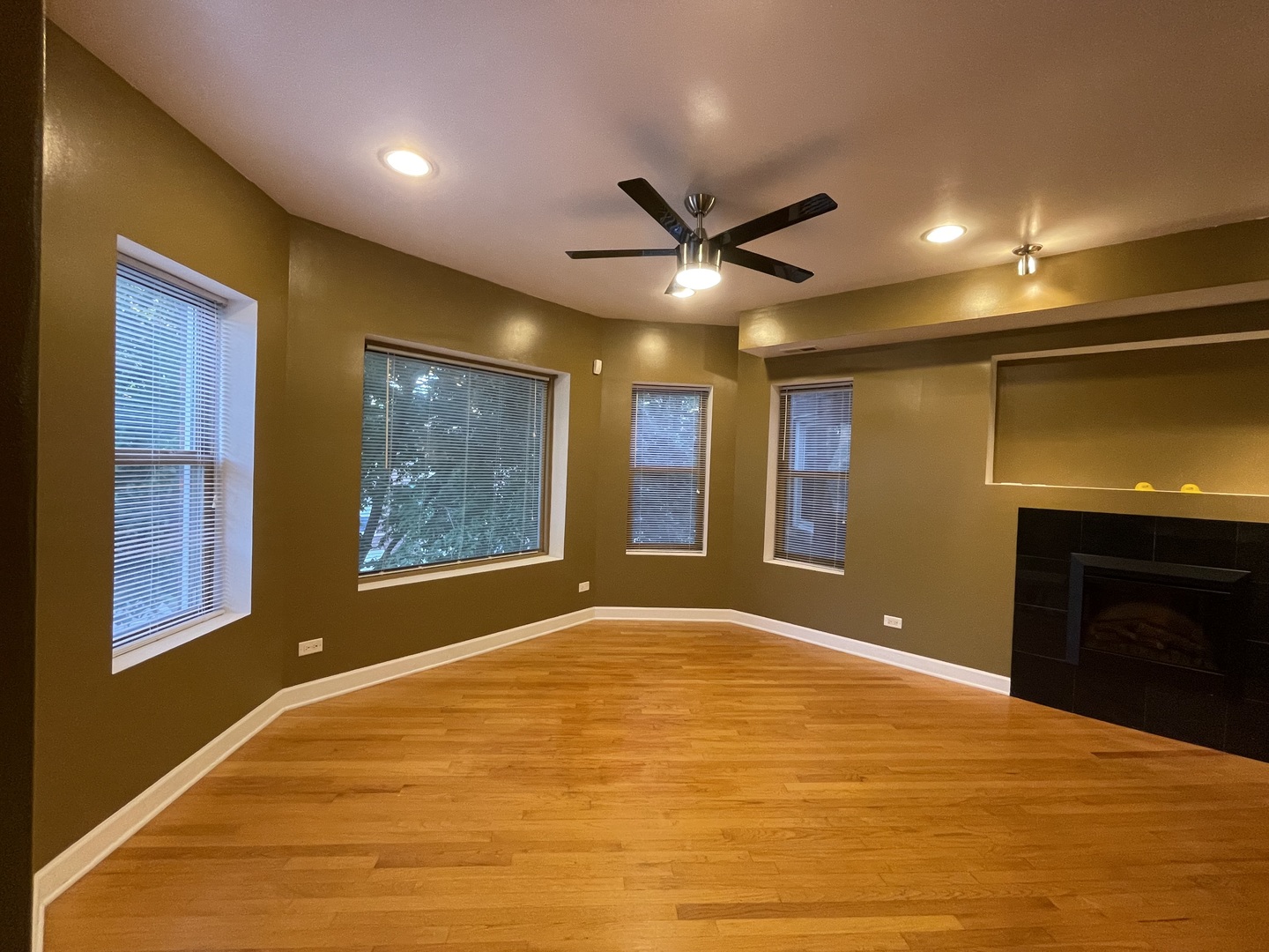 6938 S Dorchester Avenue #2, Chicago, IL 60637