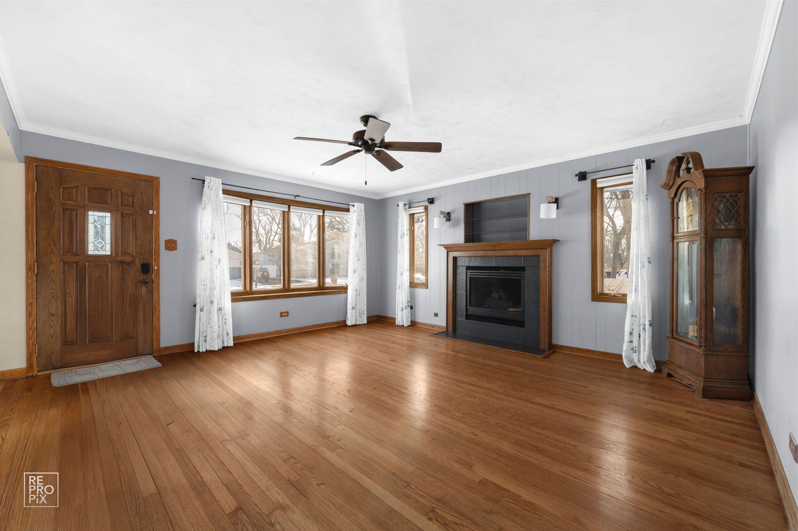 138 N Elmwood Avenue, Wood Dale, IL 60191