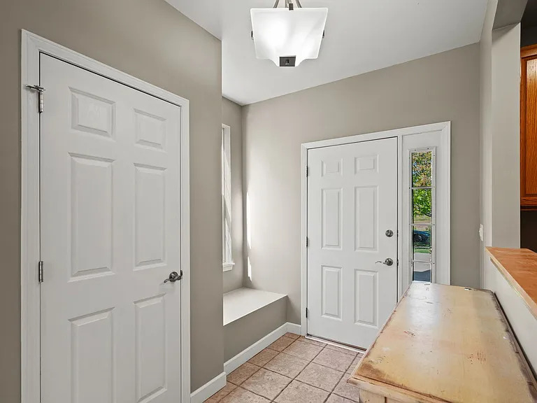 2568 Golf Ridge Circle #2568, Naperville, IL 60563