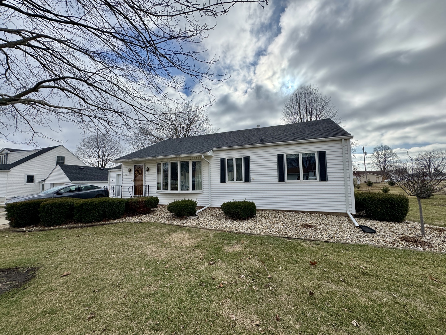 113 W 3rd Street, Wyanet, IL 61379