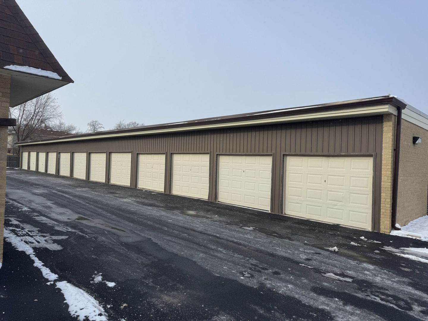 18400 Cherry Creek Drive #105, Homewood, IL 60430