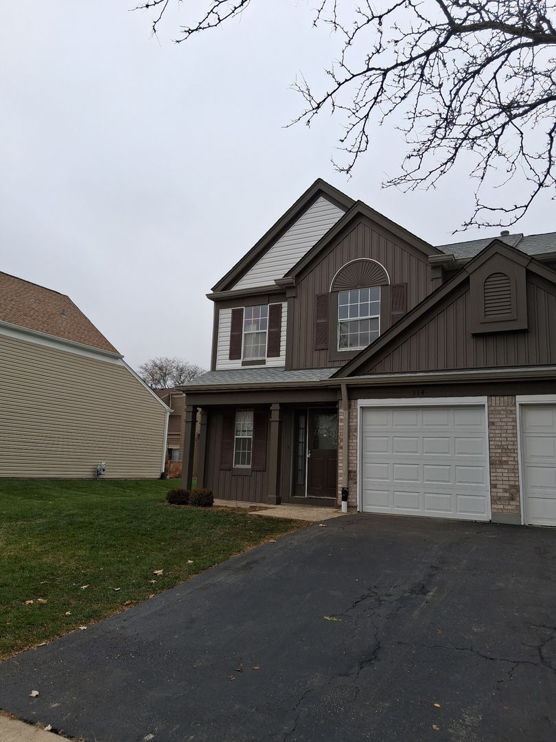 114 W 67th Street, Westmont, IL 60559