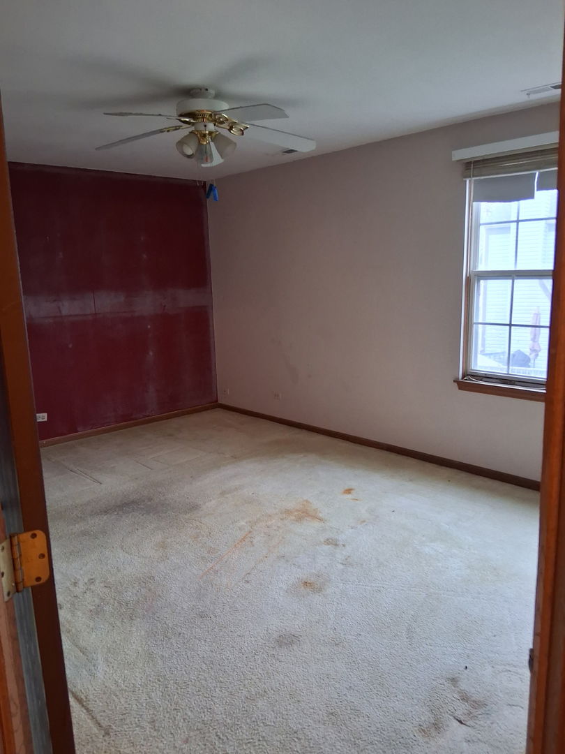 114 W 67th Street, Westmont, IL 60559