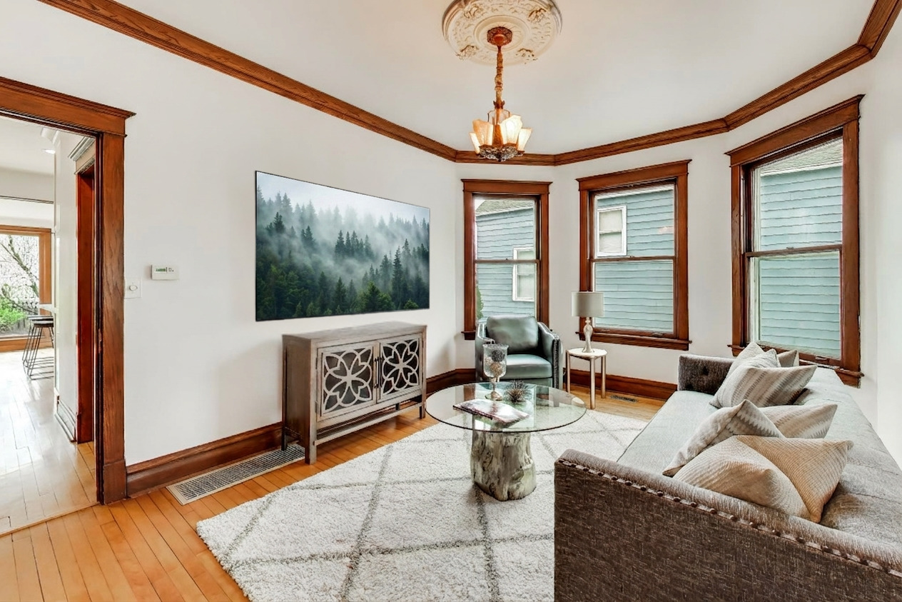 256 Blackhawk Road, Riverside, IL 60546