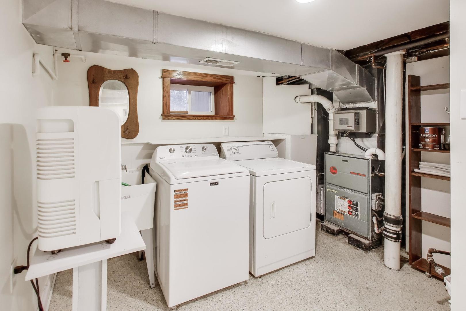 256 Blackhawk Road, Riverside, IL 60546