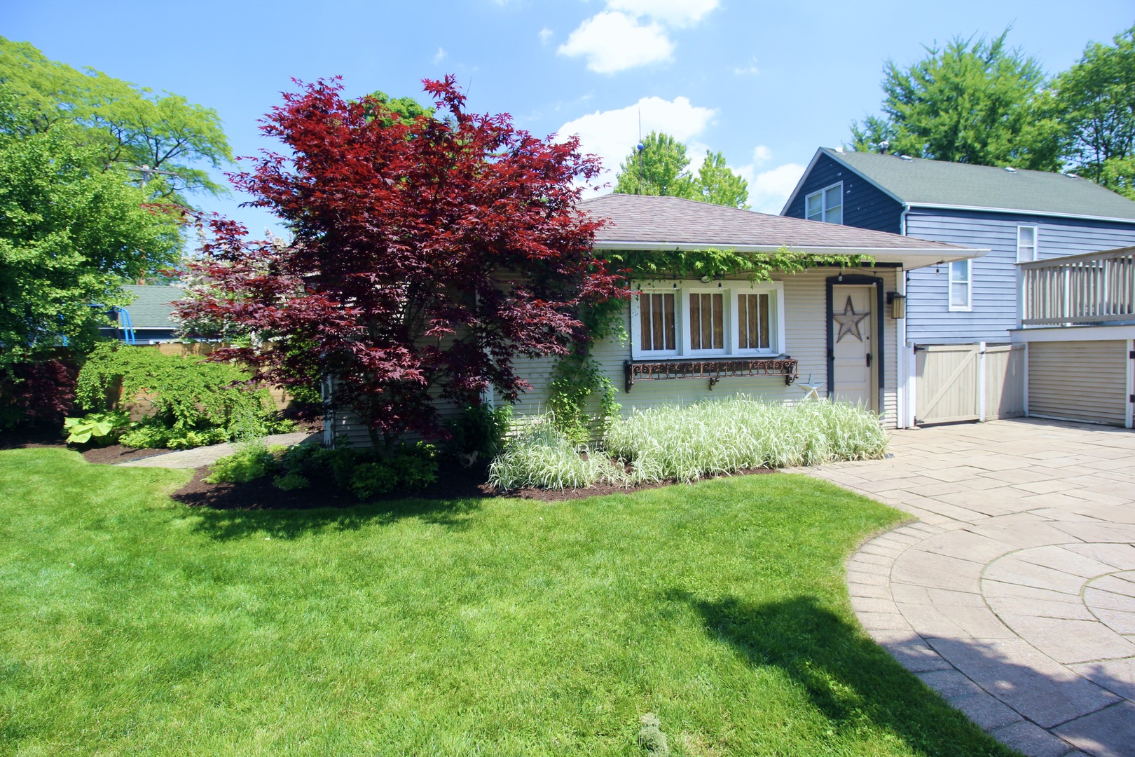 256 Blackhawk Road, Riverside, IL 60546