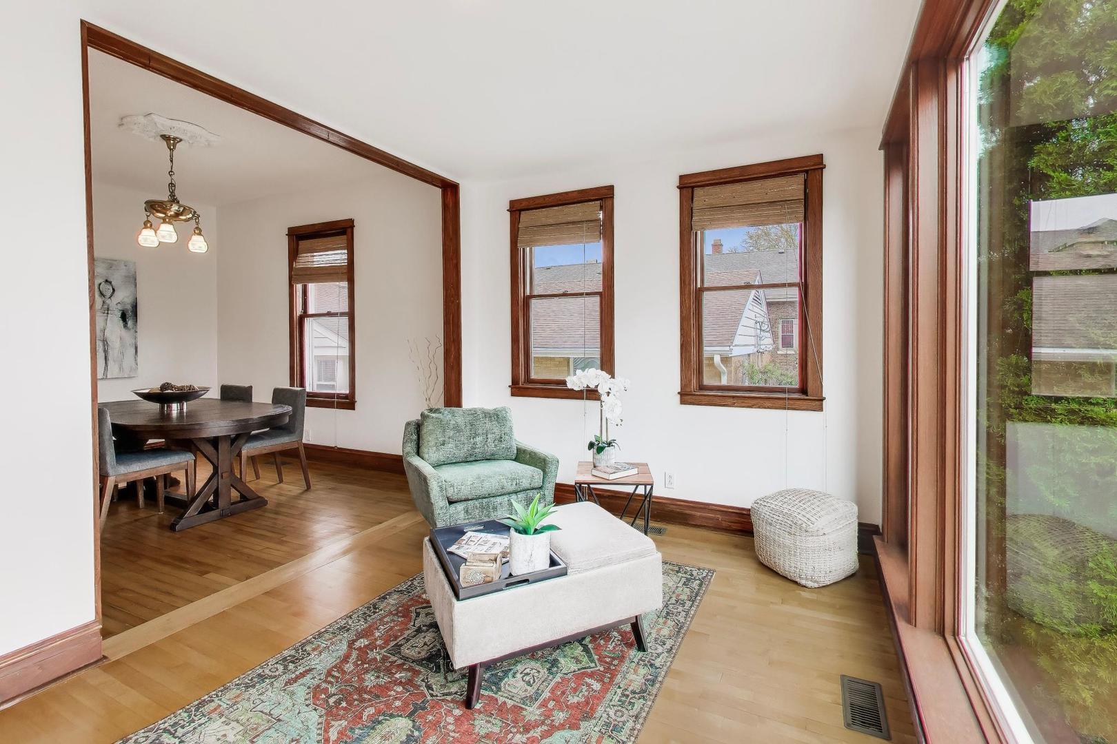 256 Blackhawk Road, Riverside, IL 60546