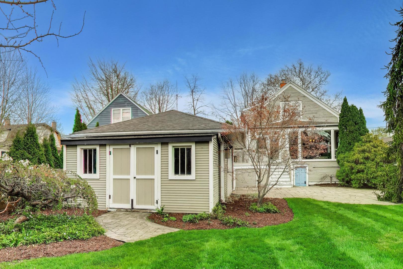 256 Blackhawk Road, Riverside, IL 60546