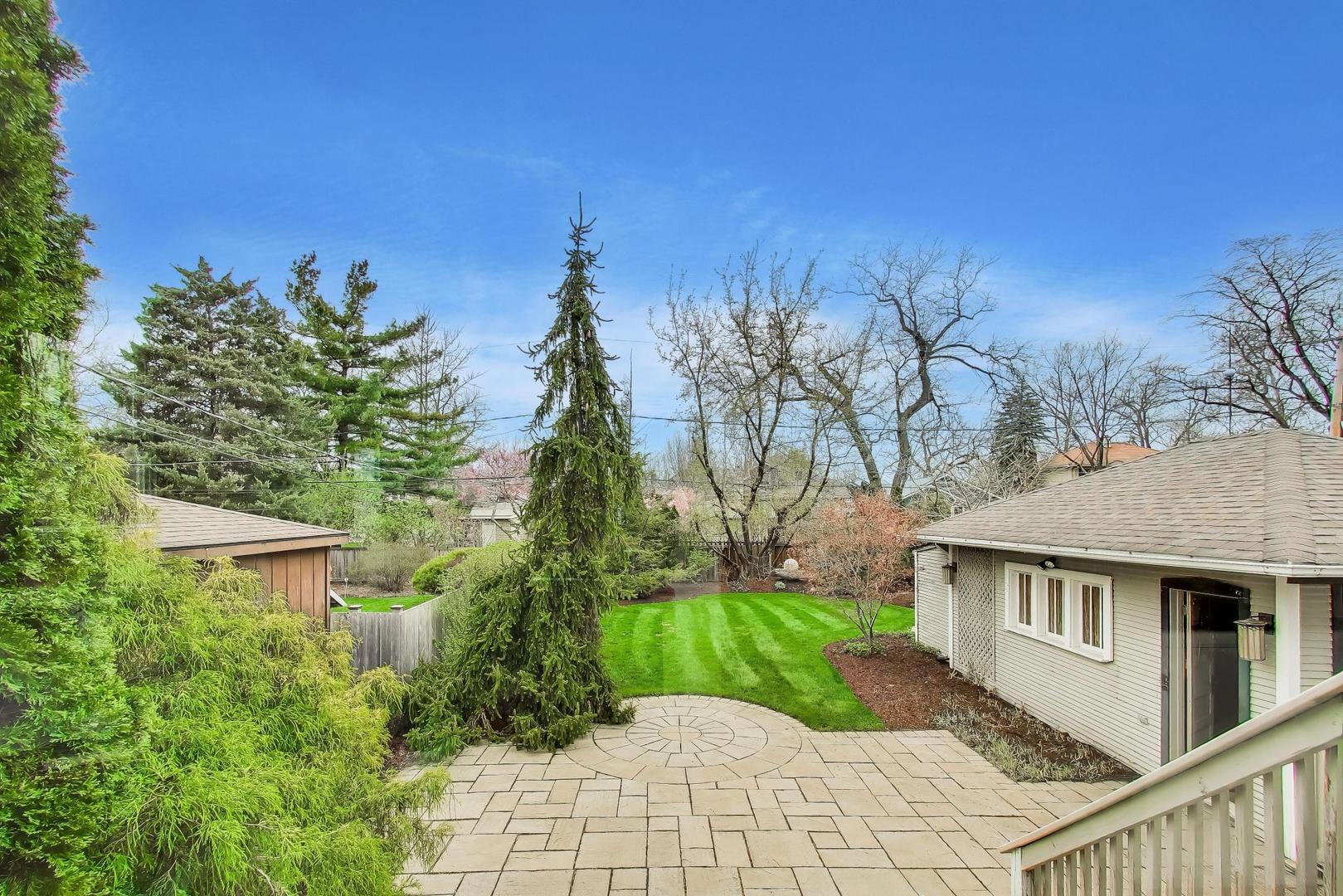 256 Blackhawk Road, Riverside, IL 60546