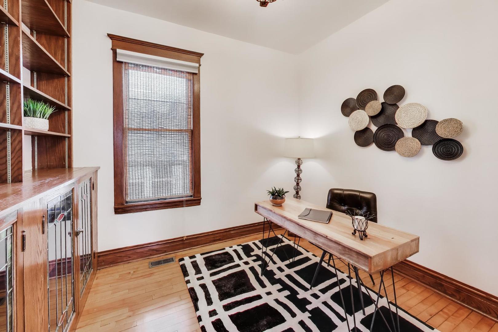 256 Blackhawk Road, Riverside, IL 60546