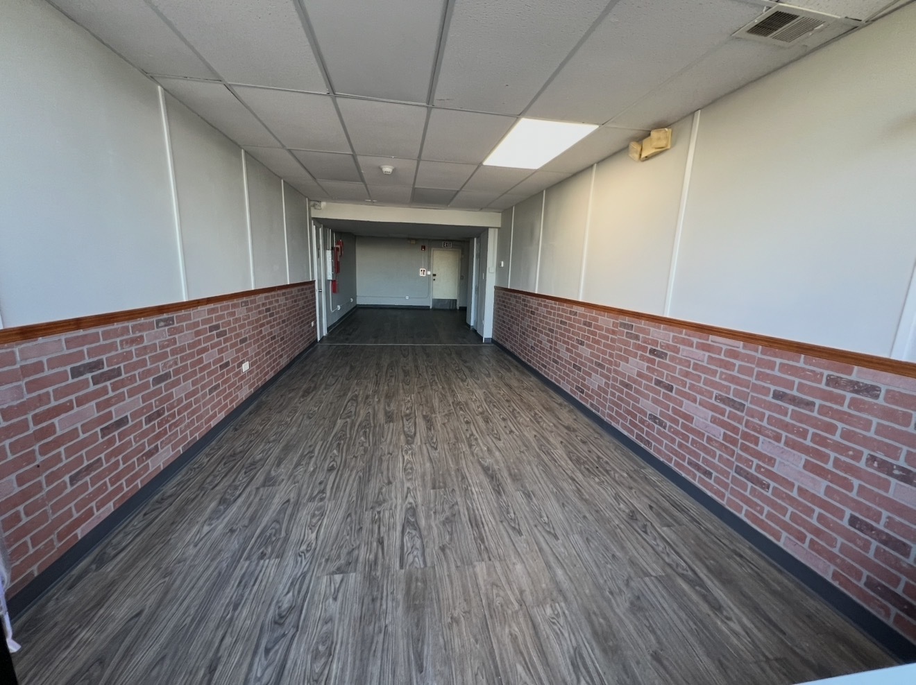 1639 W Irving Park Road #B, Hanover Park, IL 60133