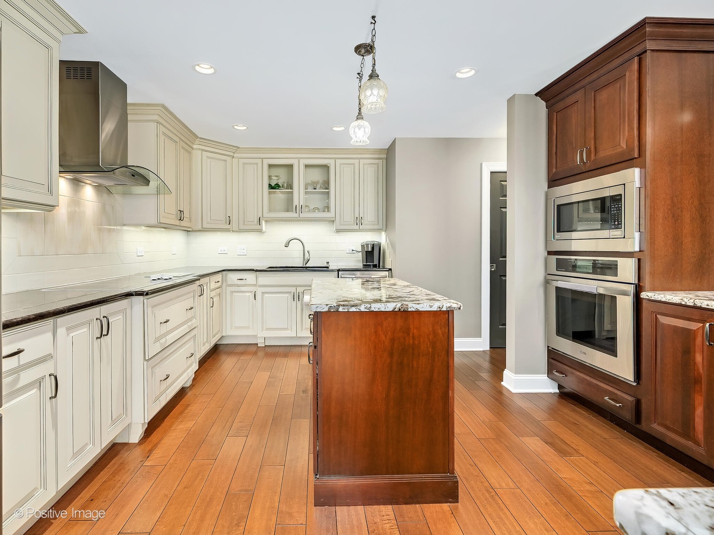 1401 Burr Oak Road #114B, Hinsdale, IL 60521