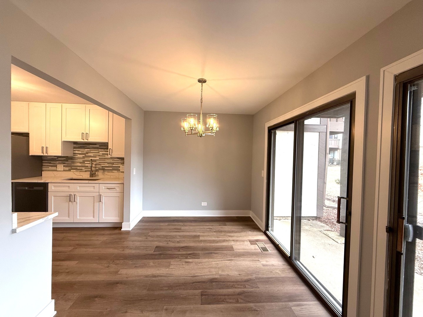 1221 Sandhurst Court #C1, Schaumburg, IL 60193