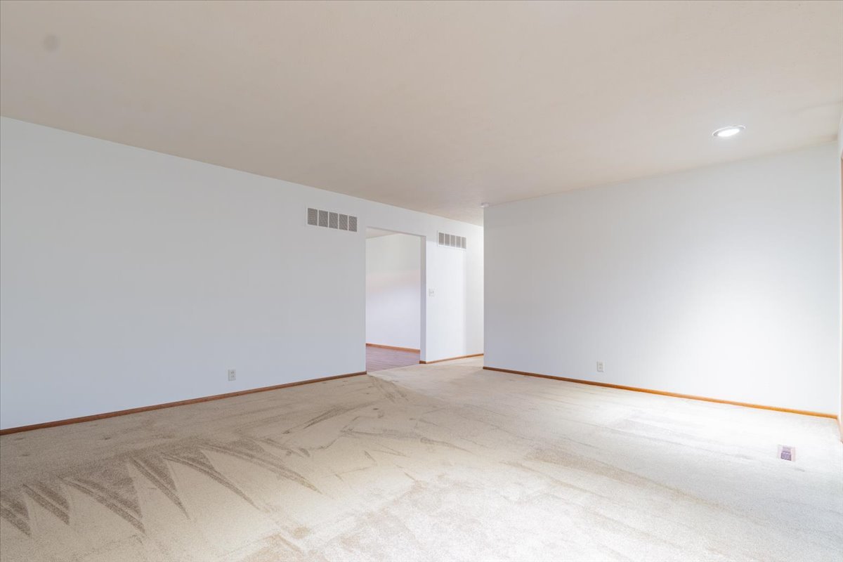 625 Bradley Drive, Bloomington, IL 61701