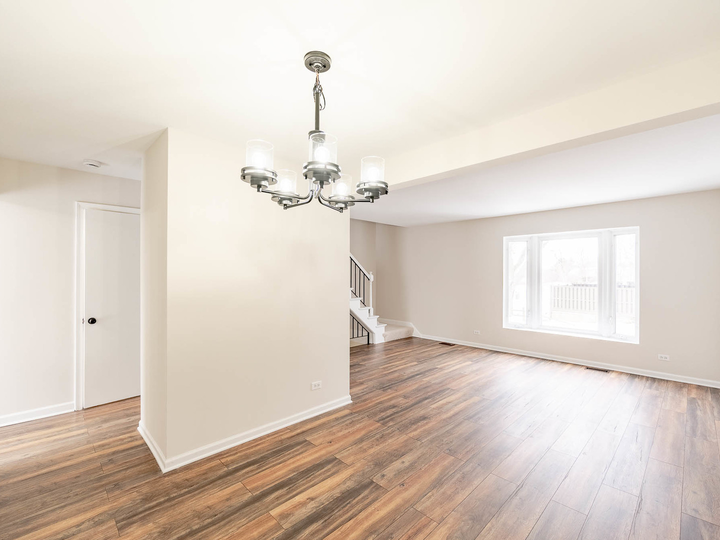 1933 Williamsburg Drive, Hoffman Estates, IL 60169