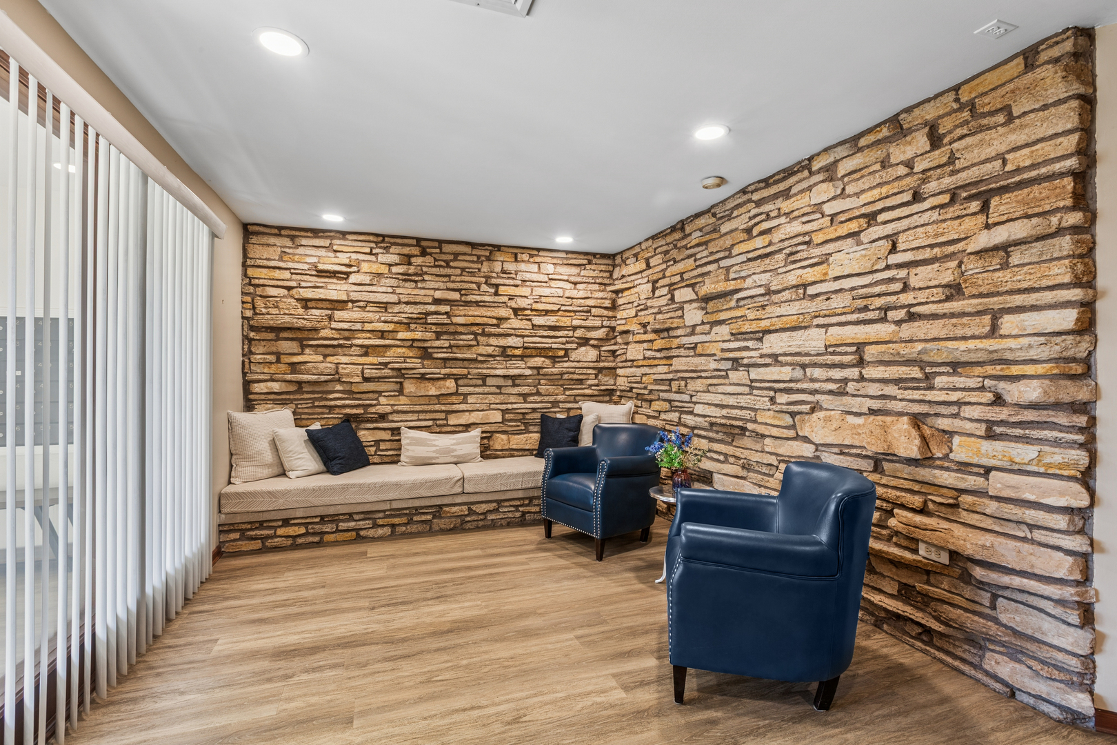 9500 N Washington Street #505, Niles, IL 60714