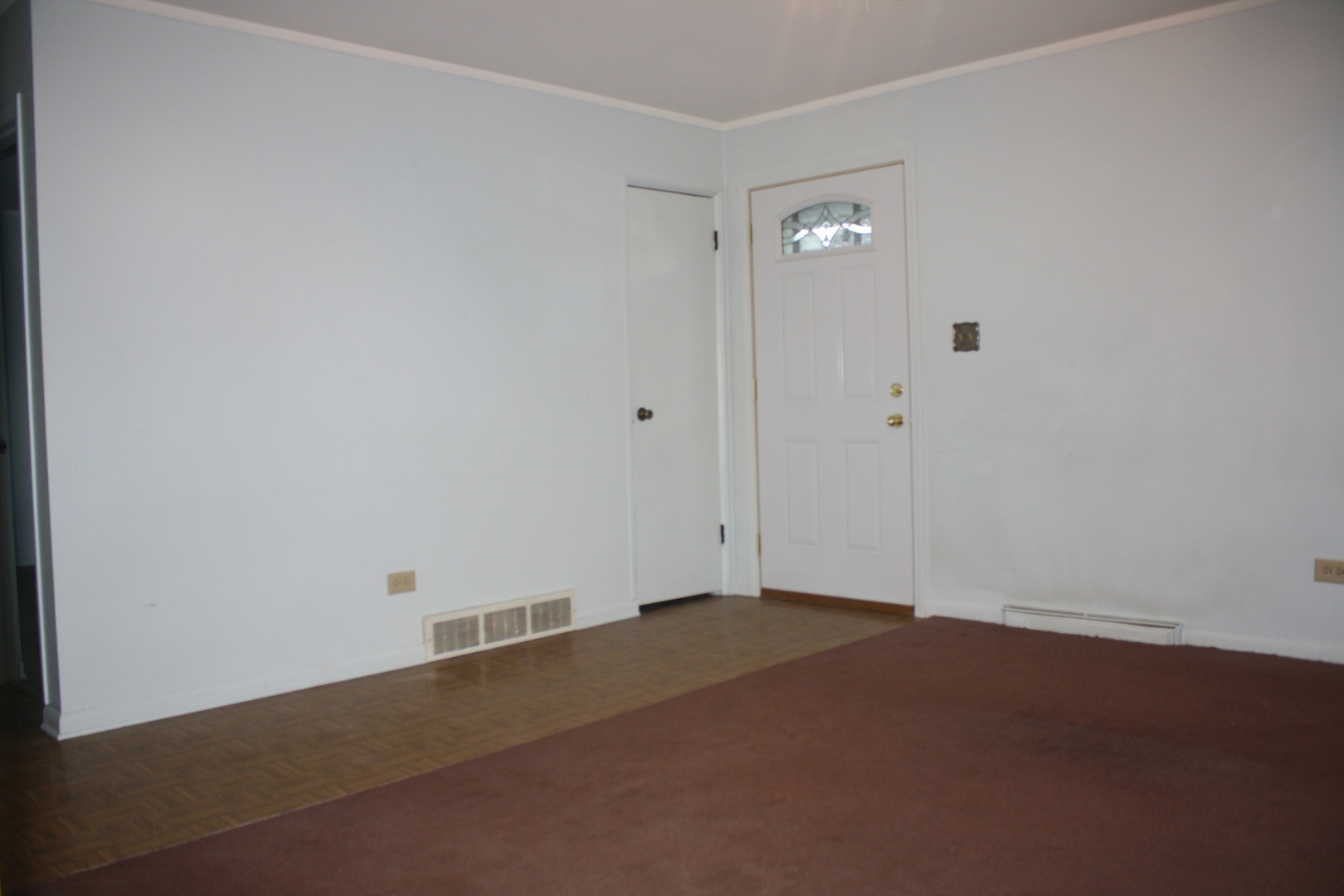 831 E South Broadway Avenue, Lombard, IL 60148