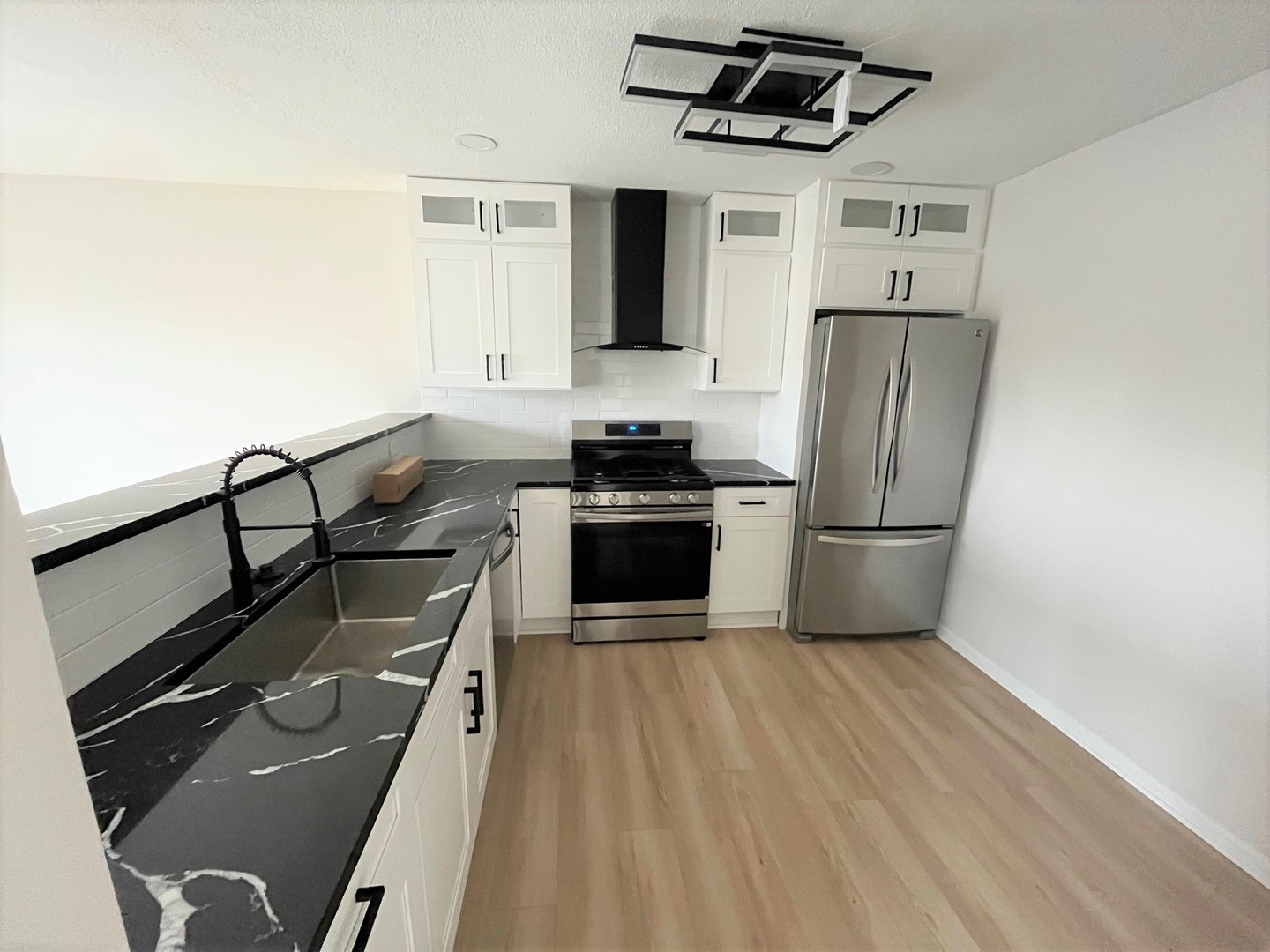 1842 Nautilus Lane, Hanover Park, IL 60133