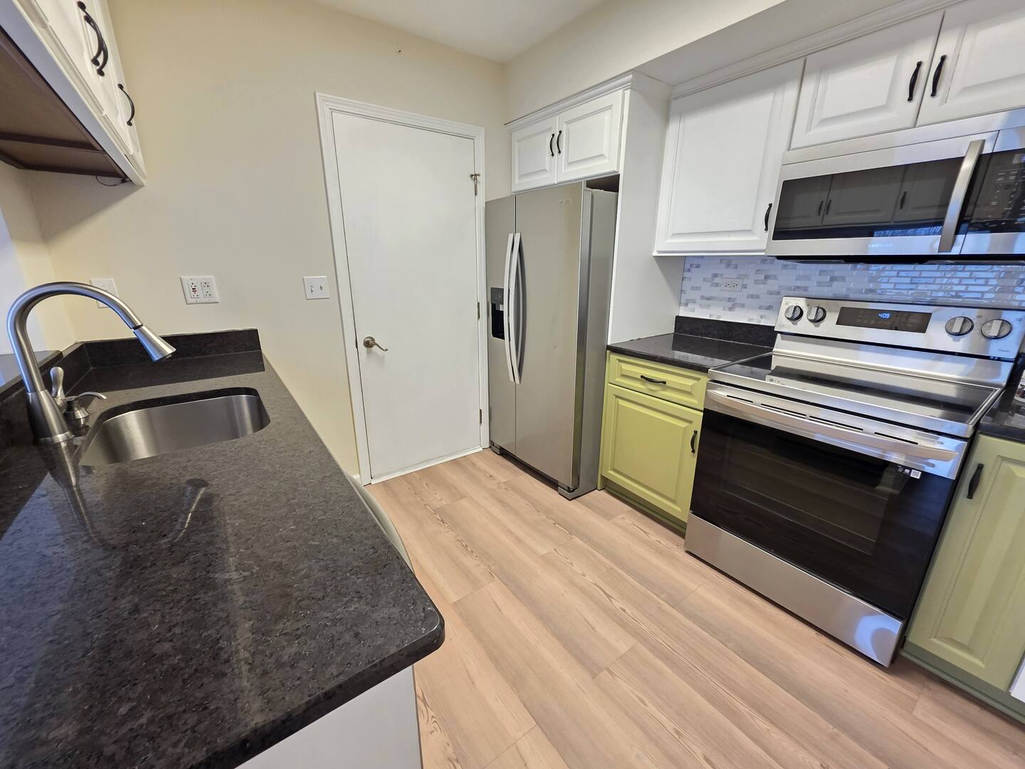 482 Betsy Ross Court #482, Aurora, IL 60504