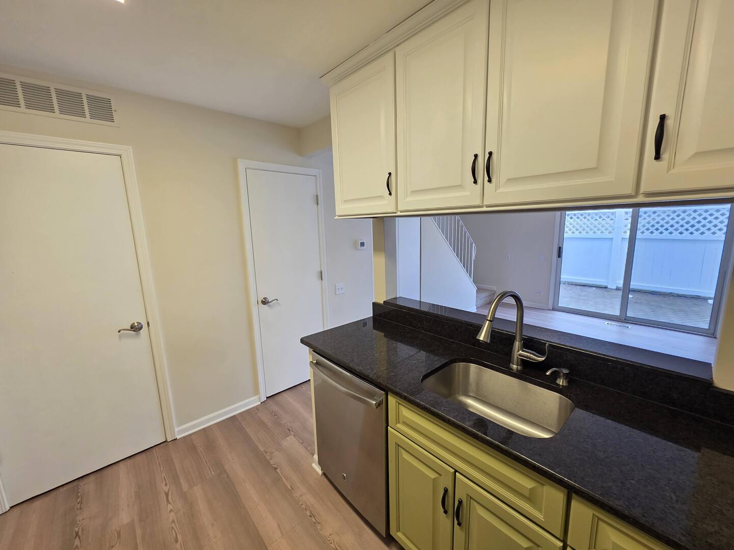 482 Betsy Ross Court #482, Aurora, IL 60504