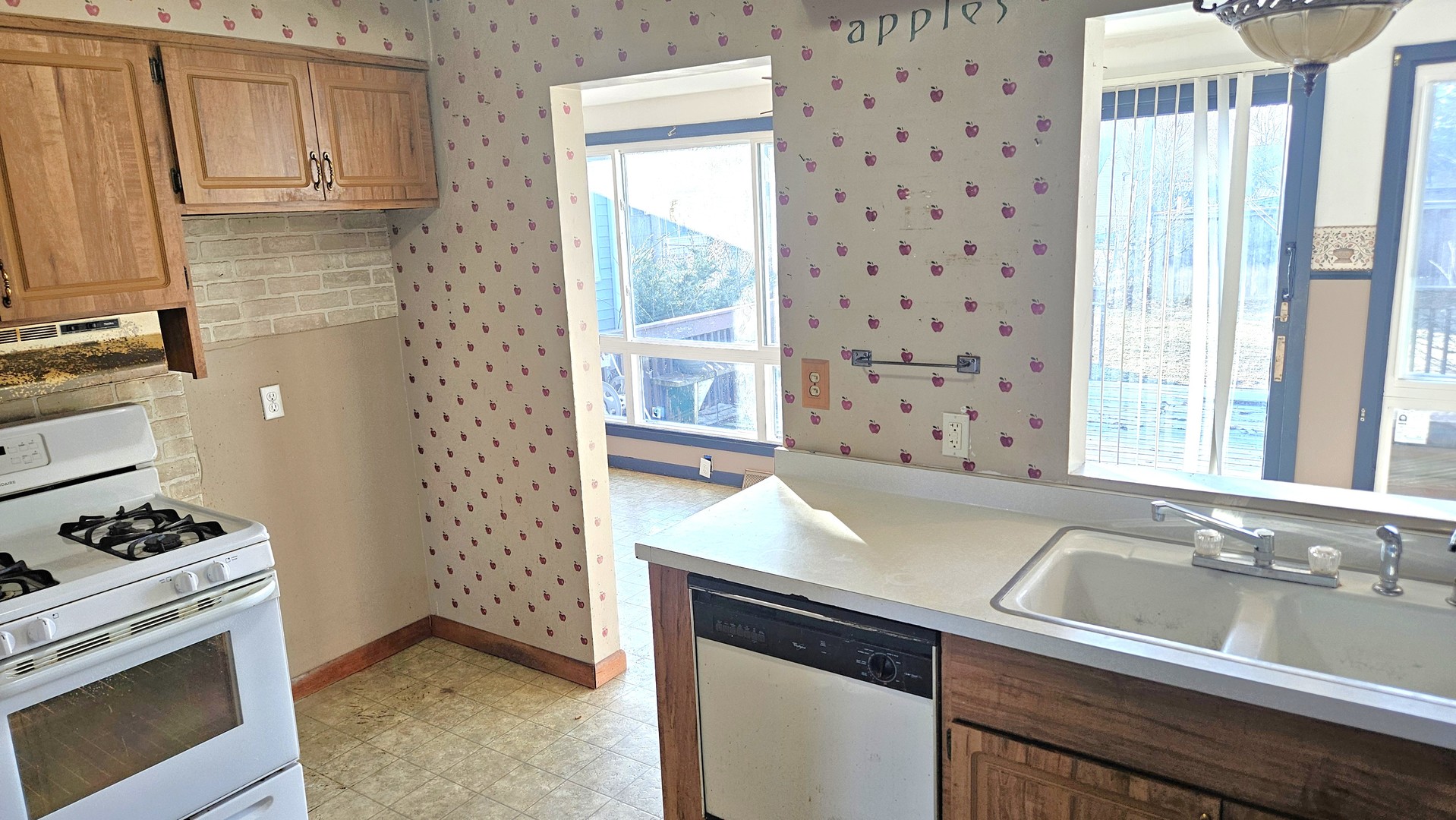 2310 N Winnebago Street, Rockford, IL 61103