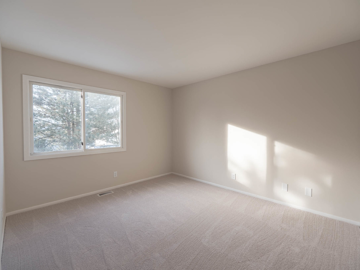 715 Concord Drive, Crystal Lake, IL 60014