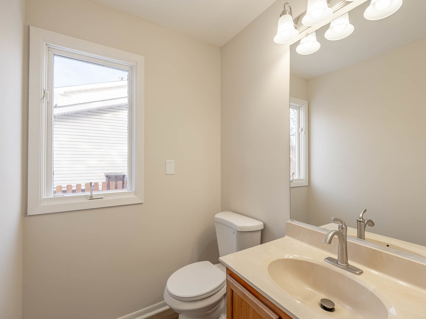 715 Concord Drive, Crystal Lake, IL 60014