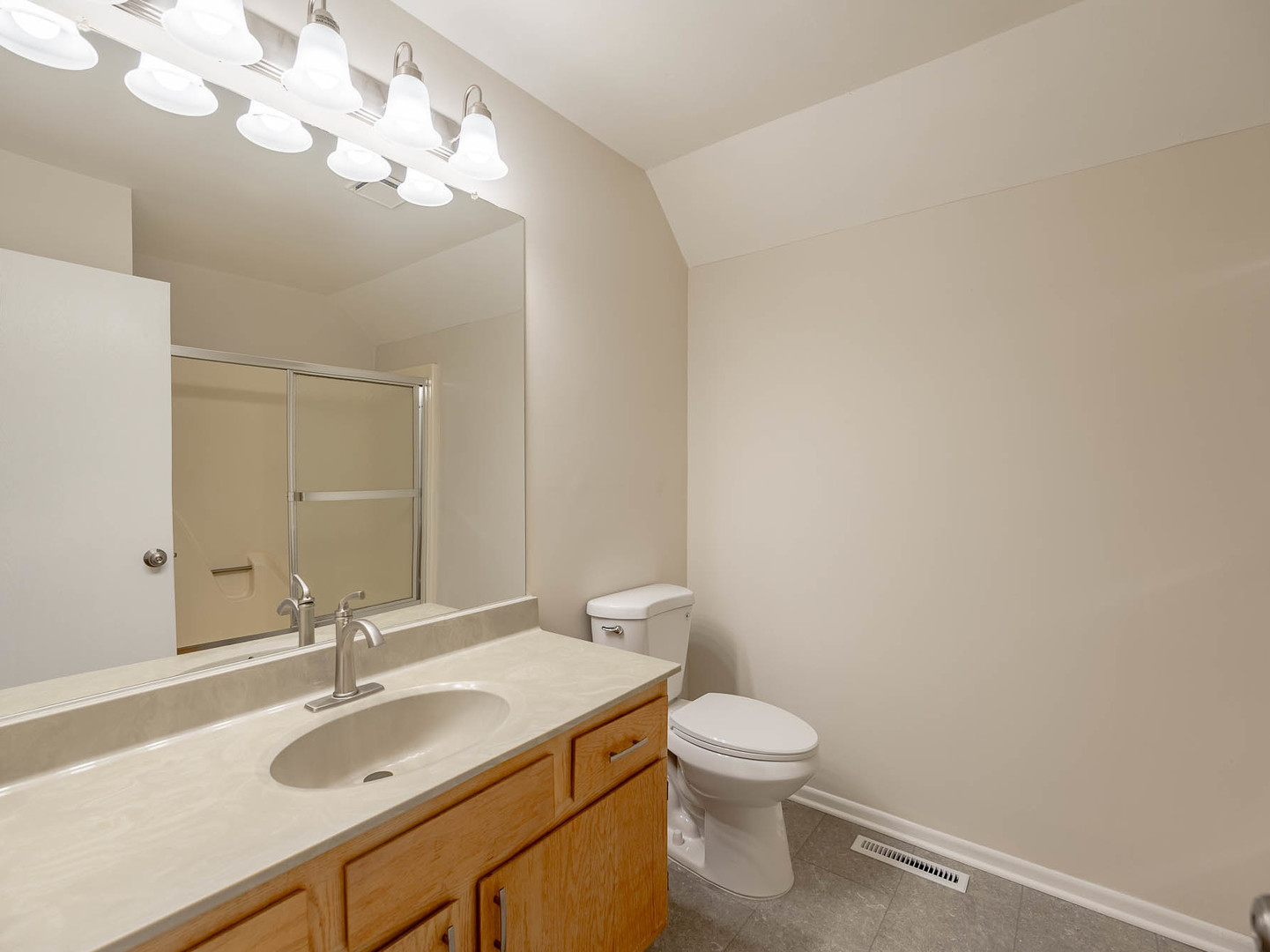 715 Concord Drive, Crystal Lake, IL 60014