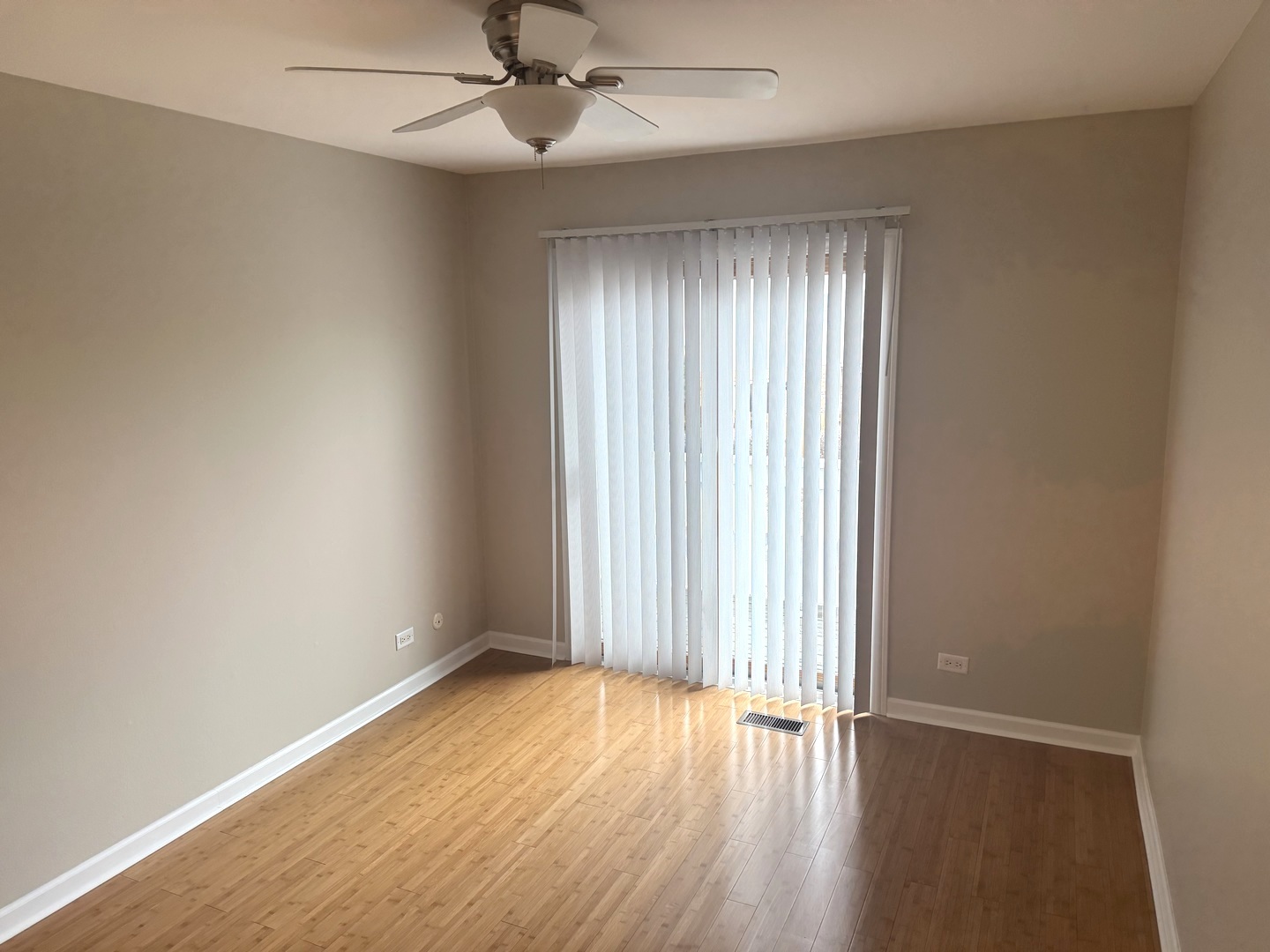 822 E Hillside Avenue, Barrington, IL 60010