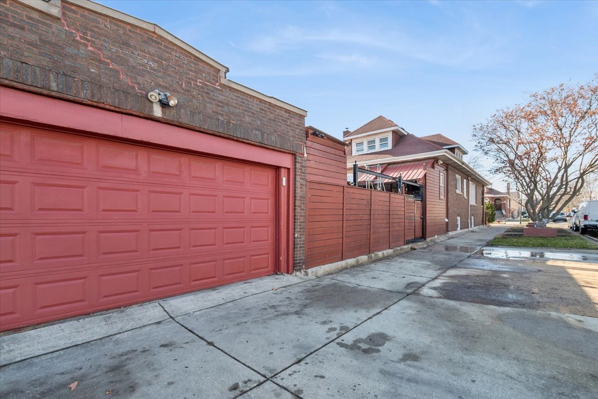 5701 S Maplewood Avenue, Chicago, IL 60629