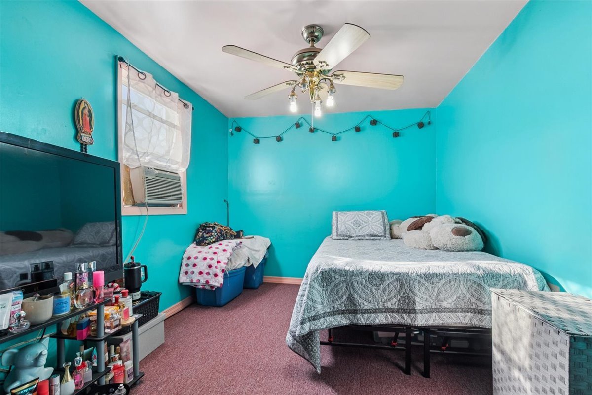 5701 S Maplewood Avenue, Chicago, IL 60629