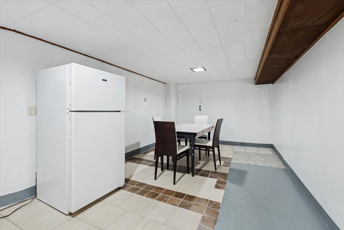 5701 S Maplewood Avenue, Chicago, IL 60629