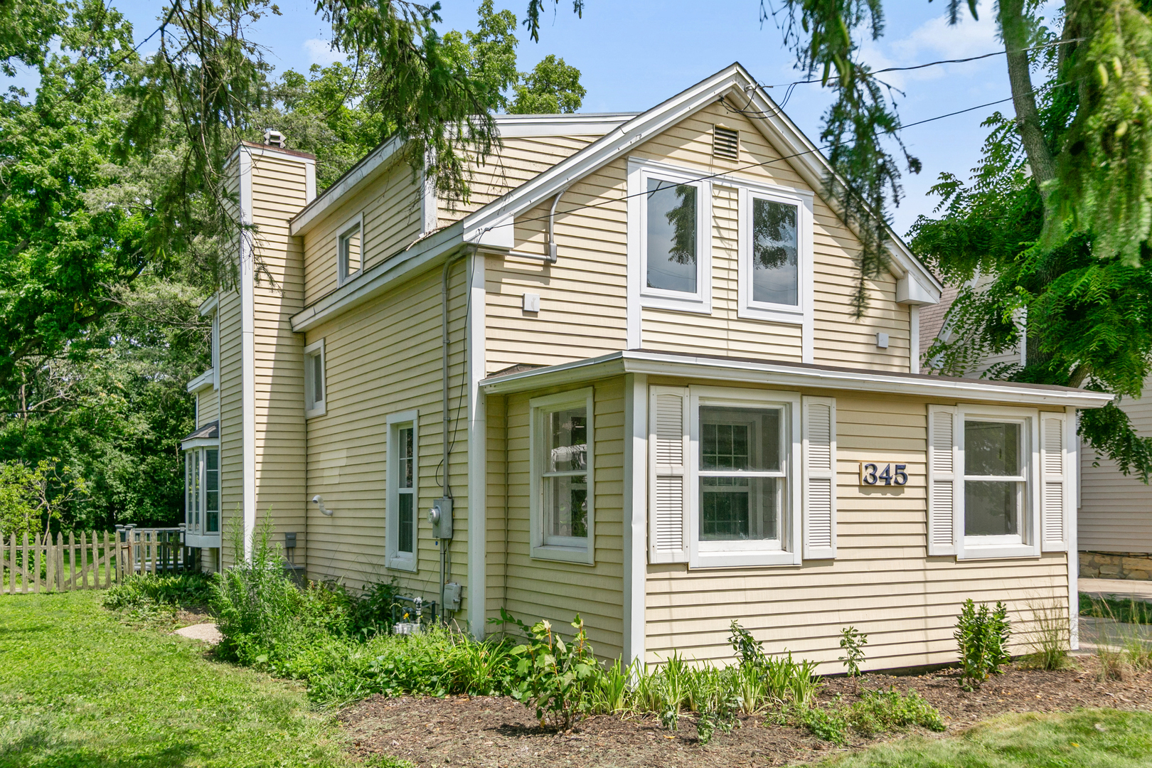 345 Main Street, Batavia, IL 60510