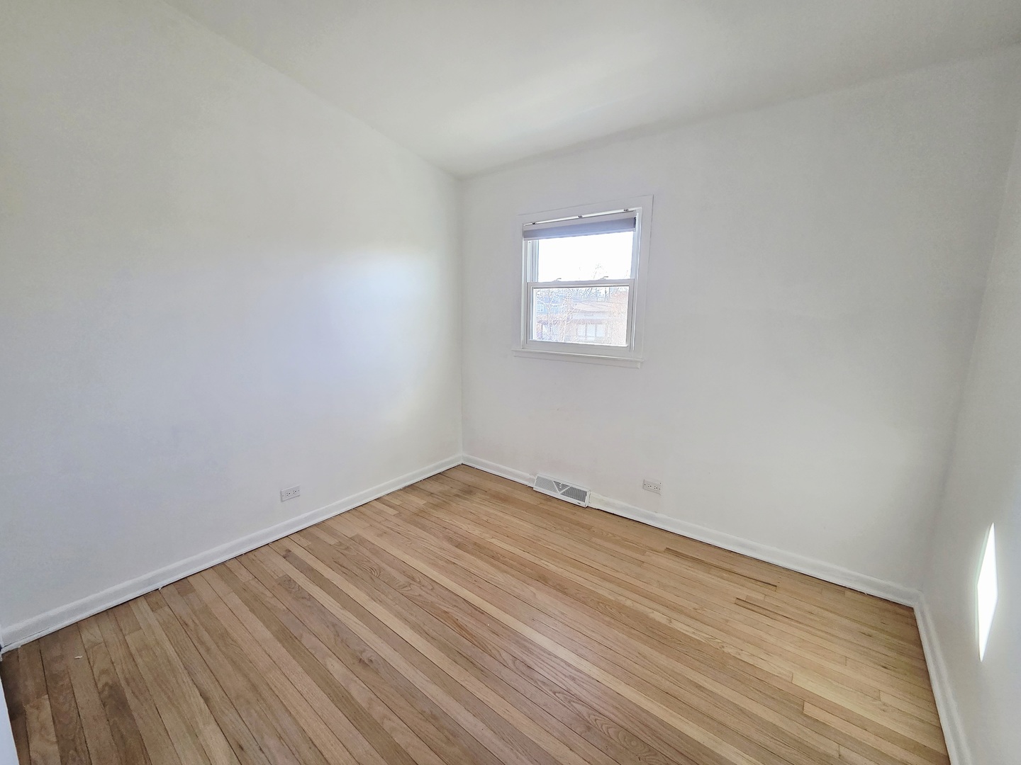 828 Lavergne Avenue, Wilmette, IL 60091