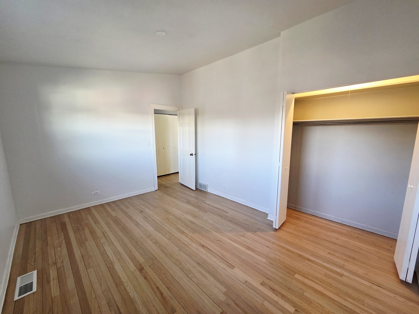 828 Lavergne Avenue, Wilmette, IL 60091